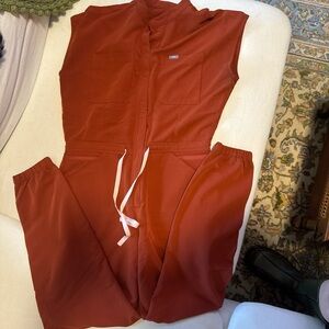 Figs scrub jumpsuit auburn size L